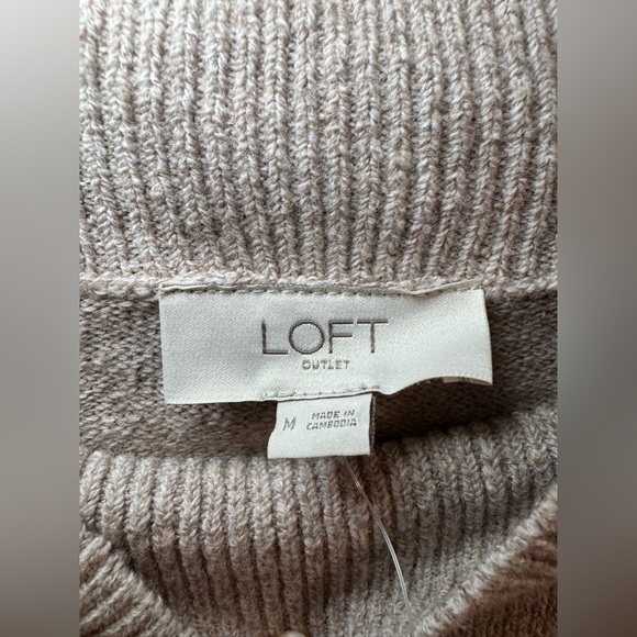 Loft Sweater Dress Size Medium NWT Women's Button-Detail Sweater - Tan - Picture 2 of 3